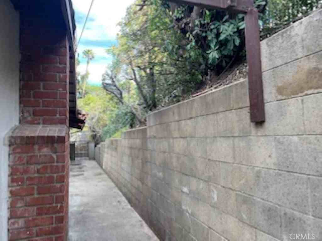 867 N 16th St #867 - Photo 2 of 28