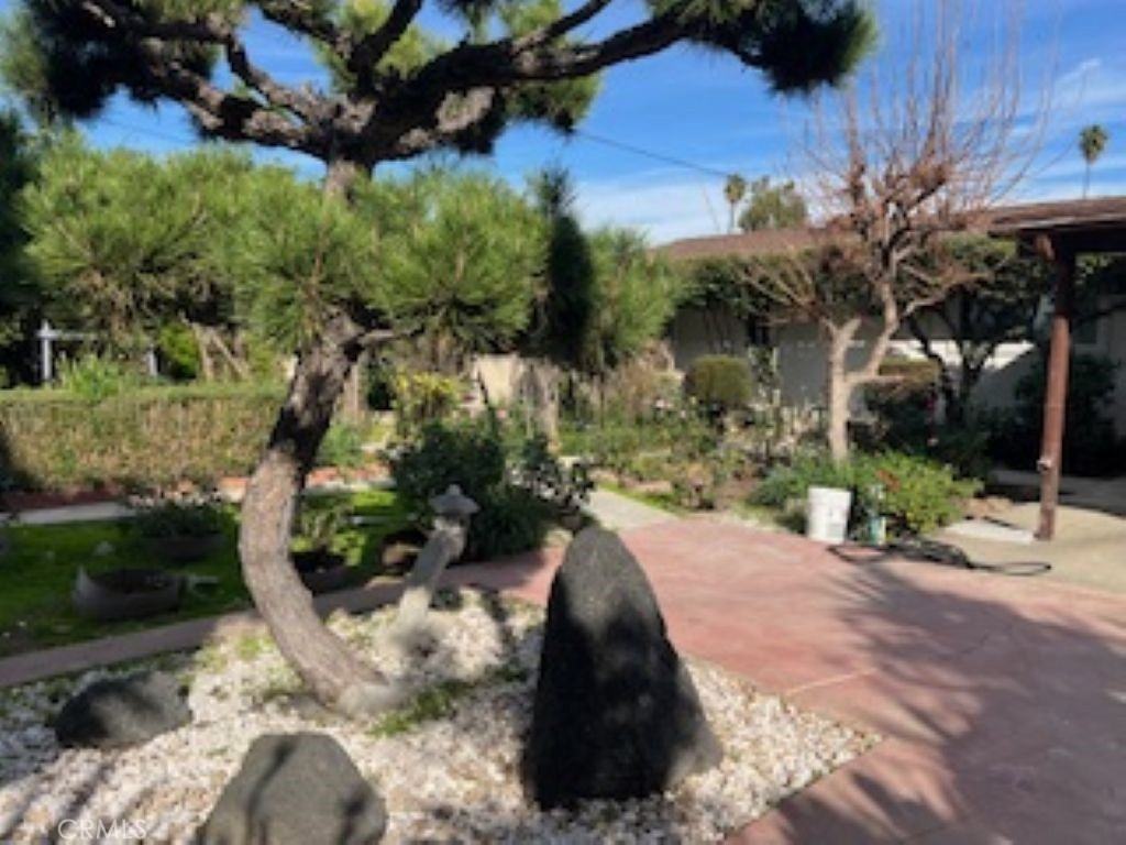 867 N 16th St #867 - Photo 3 of 28