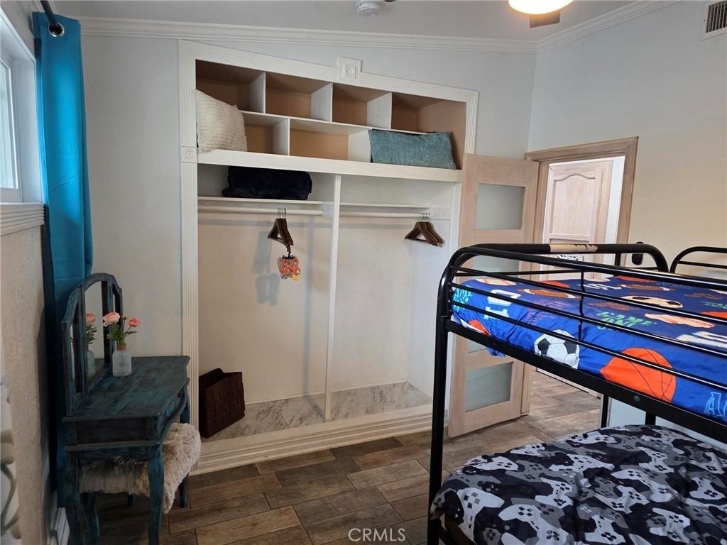 917 Helmsdale Ave #917 - Photo 2 of 49