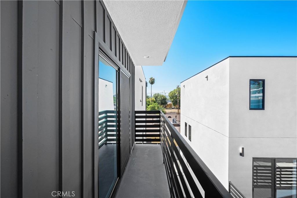 6704 Kester Ave #6704 - Photo 6 of 31