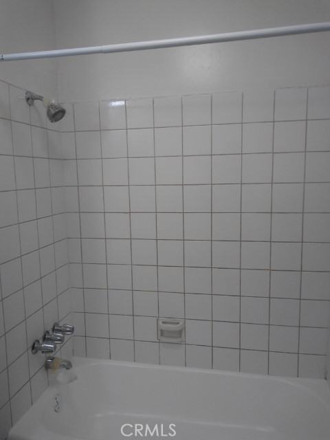 1912 Pasadena Ave #1912-6 - Photo 6 of 7