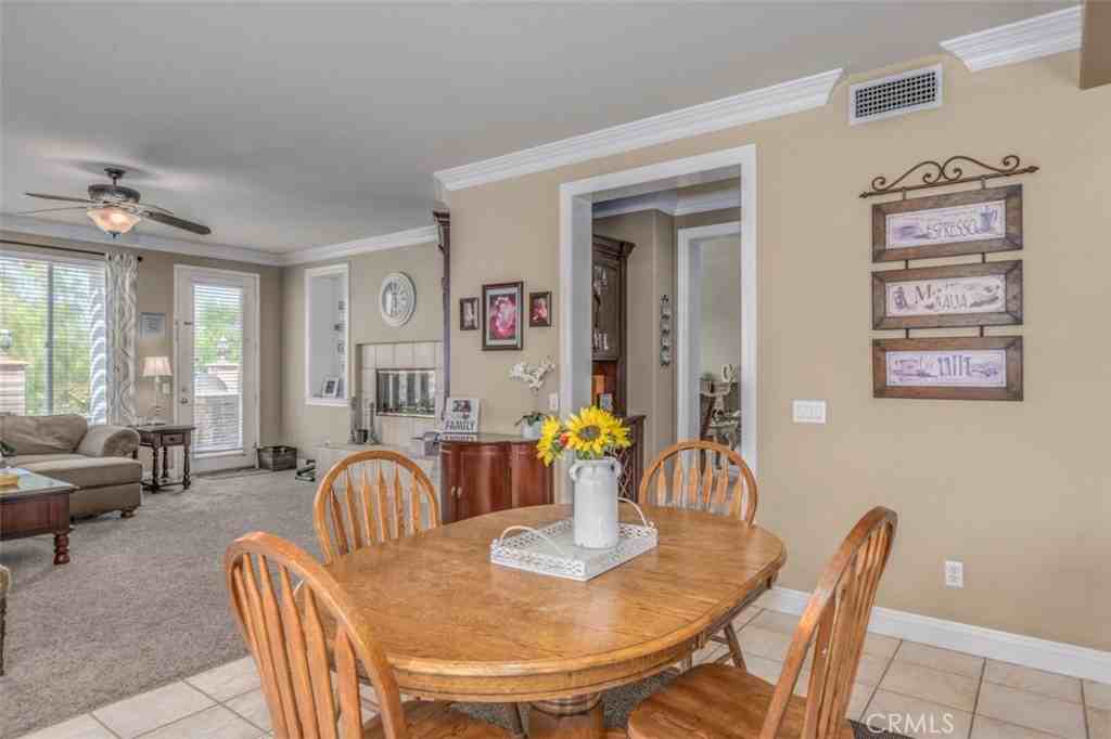 980 Nicholas Pl #980 - Photo 5 of 46