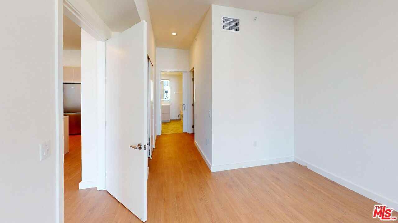 3545 Wilshire Blvd #3545-805 - Photo 3 of 9