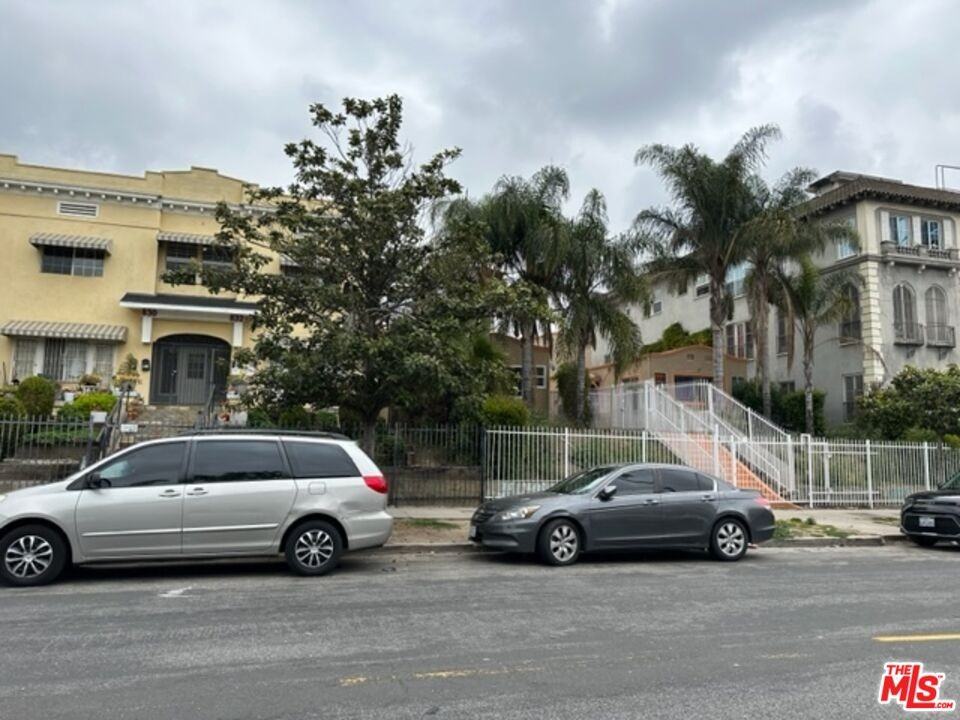 836 S Catalina St #8361-2 - Photo 6 of 34