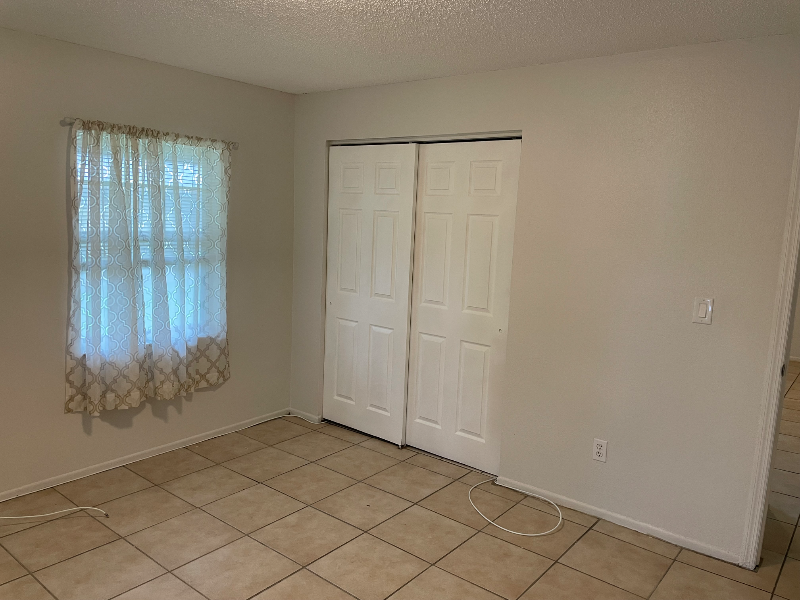 1936 Wolford Rd - Photo 6 of 9