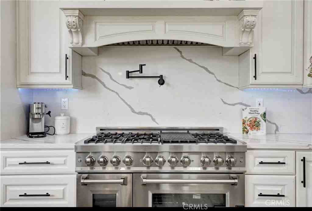 575 Rembrandt Dr #575 - Photo 4 of 28