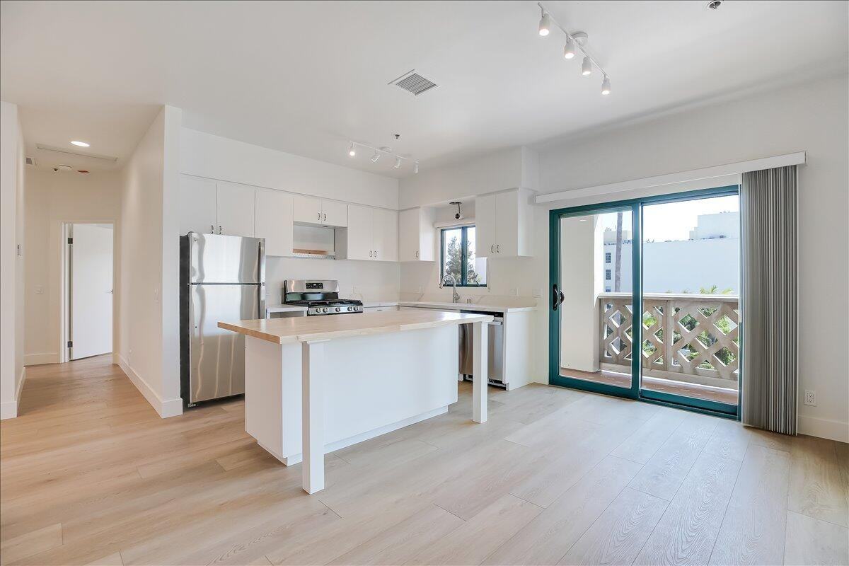 612 Anacapa St #612A - Photo 5 of 20