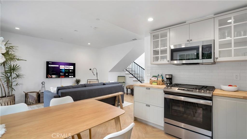 1347 1/2 Seward St #1347 - Photo 2 of 26