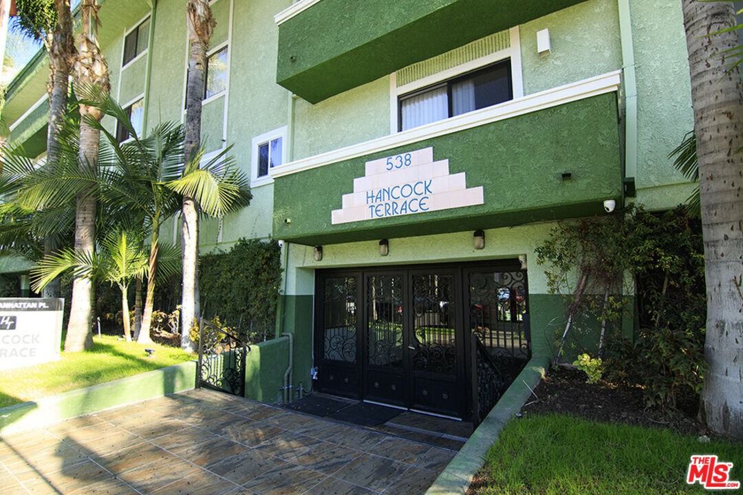 536 S Manhattan Pl #536-424 - Photo 3 of 13