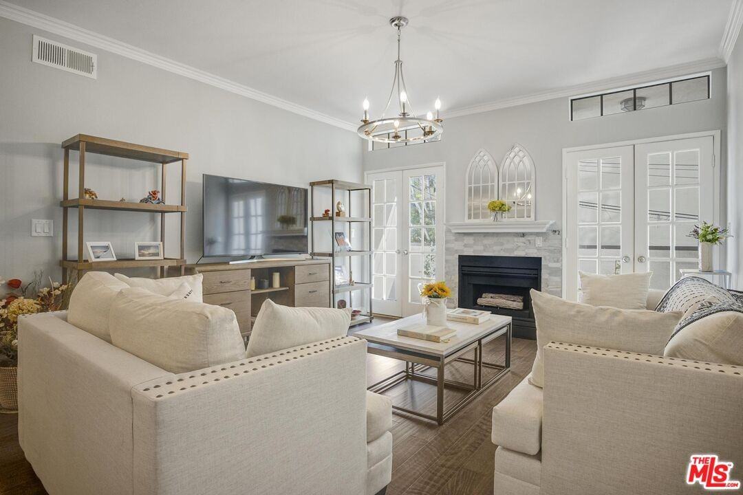 860 S Lucerne Blvd #860-101 - Photo 3 of 47