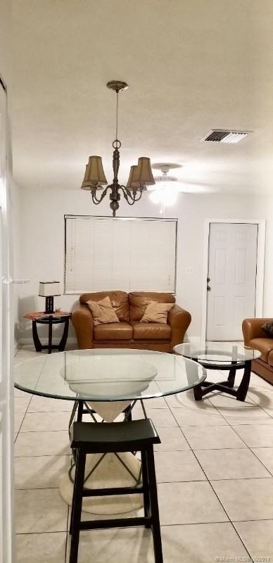 415 Swst - Photo 2 of 13