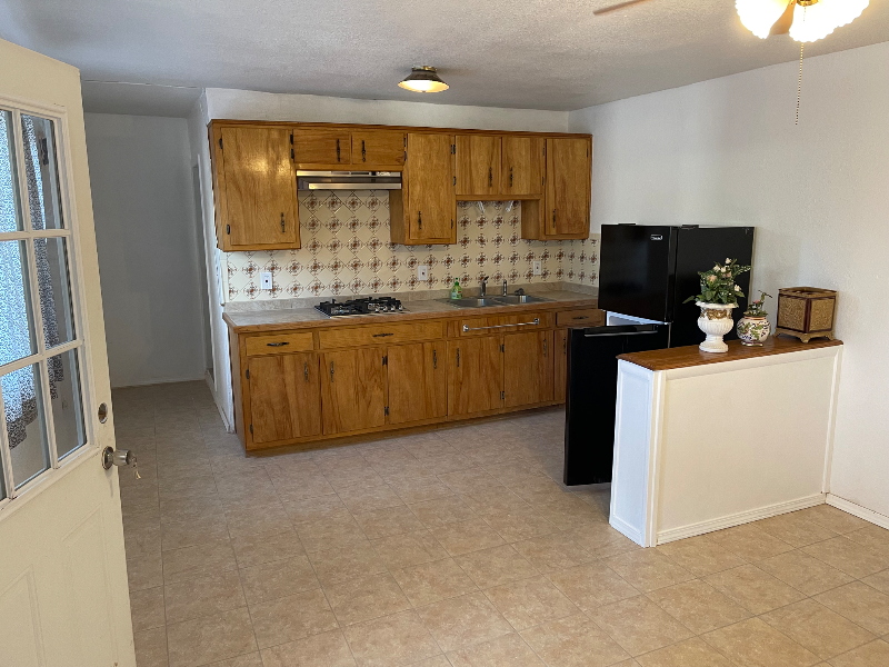 608 Alicia Dr #C - Photo 2 of 7