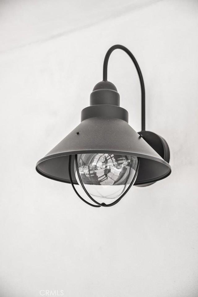 557 N Olive St #557D - Photo 5 of 12