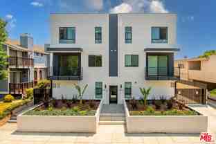 5038 1/2 Riverton Ave #5038 - Photo 1 of 1