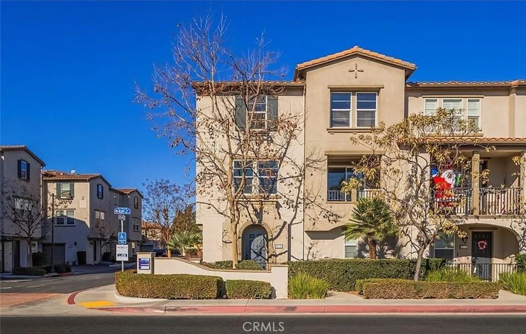 955 S Bluff Rd #955 - Photo 2 of 23