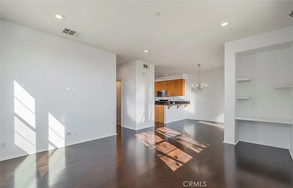 955 S Bluff Rd #955 - Photo 3 of 23