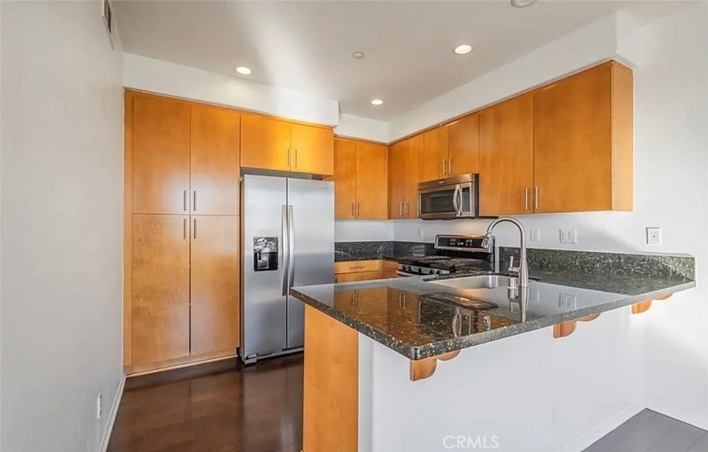 955 S Bluff Rd #955 - Photo 5 of 23