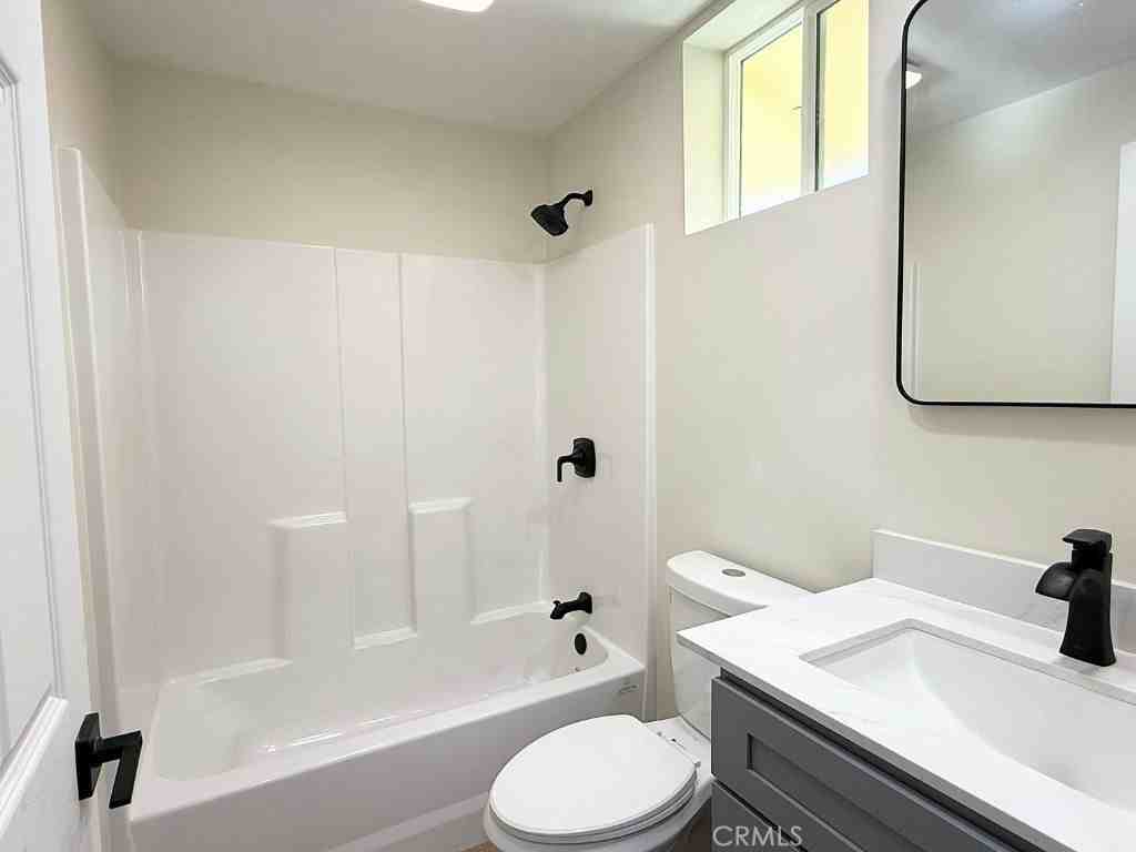 13938 Ragus St #13938 - Photo 5 of 6