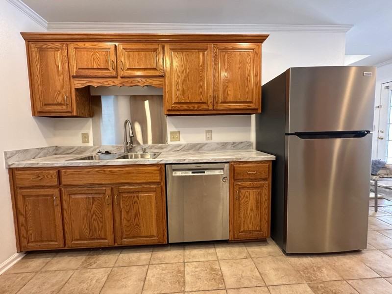 591 Blair Rd - Photo 4 of 38