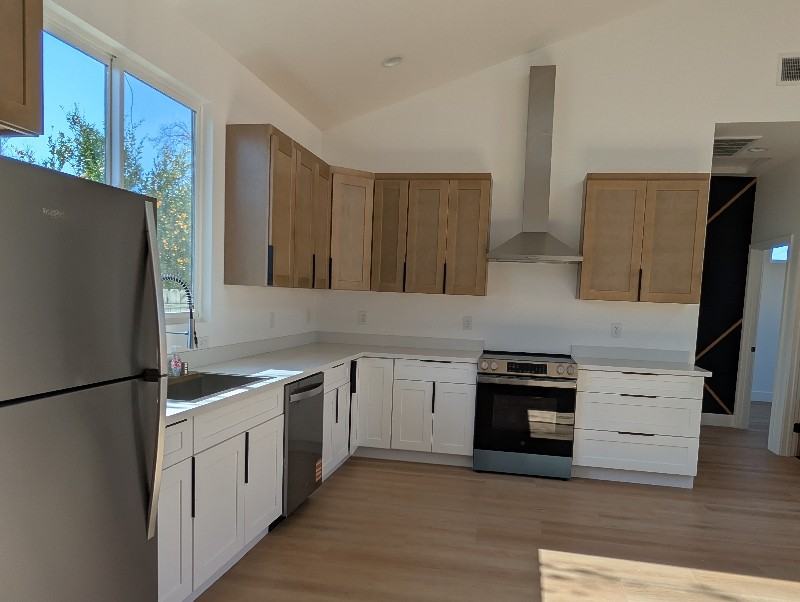 3036 Greenwood Dr - Photo 4 of 14