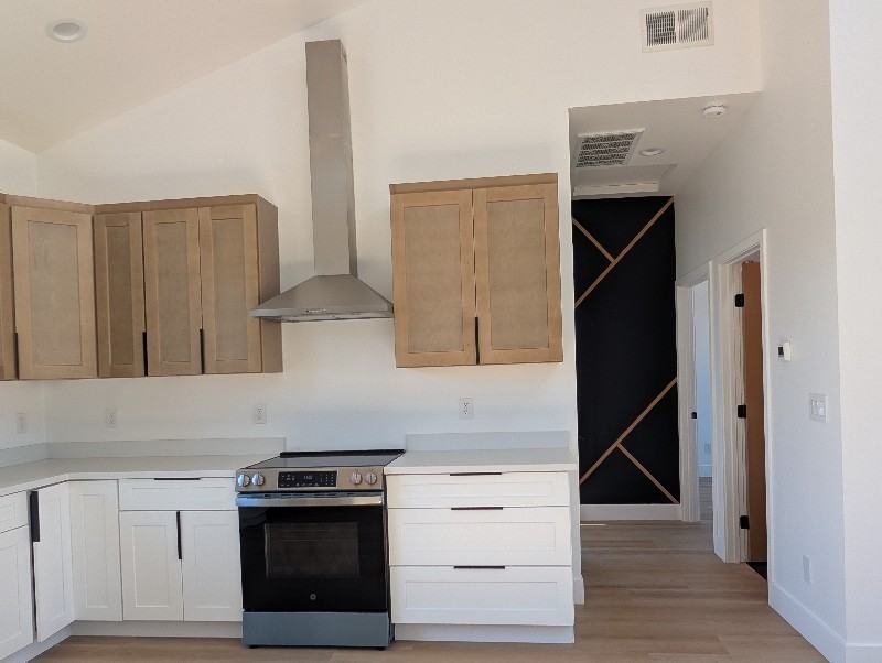 3036 Greenwood Dr - Photo 6 of 14