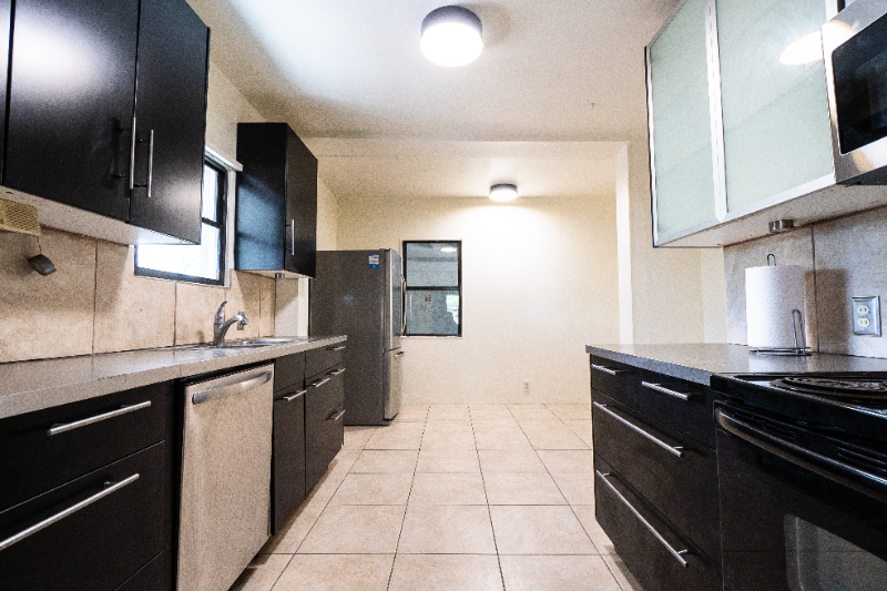 3927 E Montecito St - Photo 4 of 14