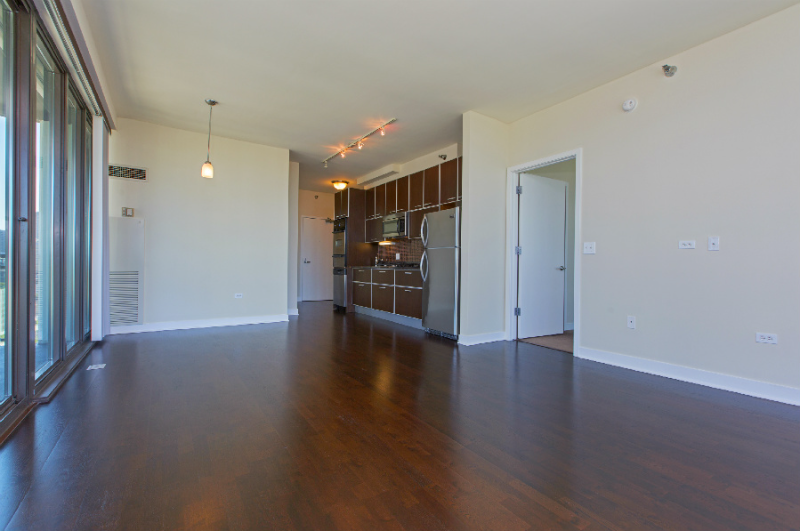 698 W Wayman St - Photo 2 of 9