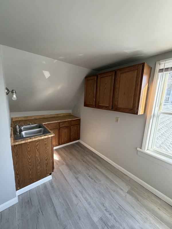 19 Russell St - Photo 3 of 10