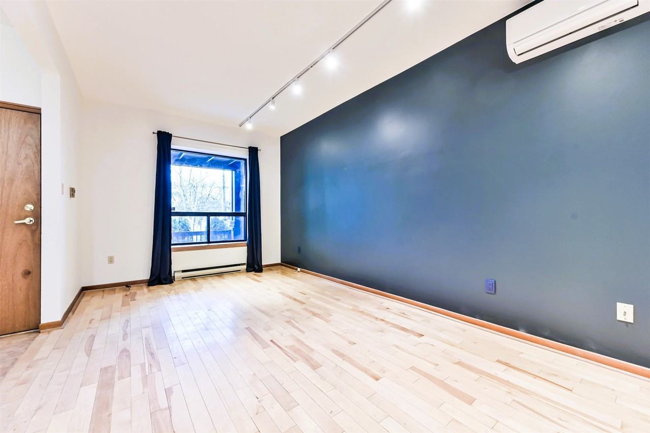 18 Spencer Avenue #1 - Photo 5 of 15