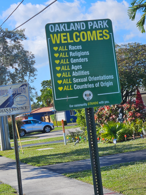 1568 Ne 45th St #C - Photo 4 of 12