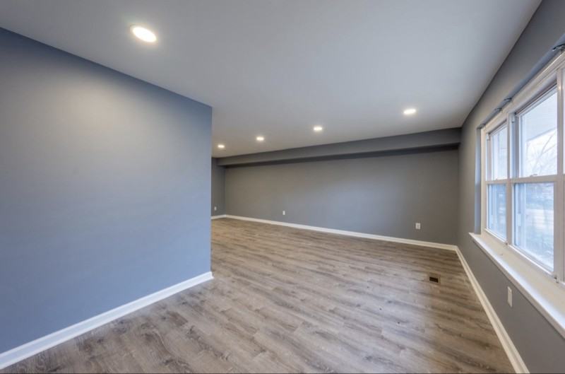 1726 Borbeck Ave 1st Fl - Photo 3 of 15