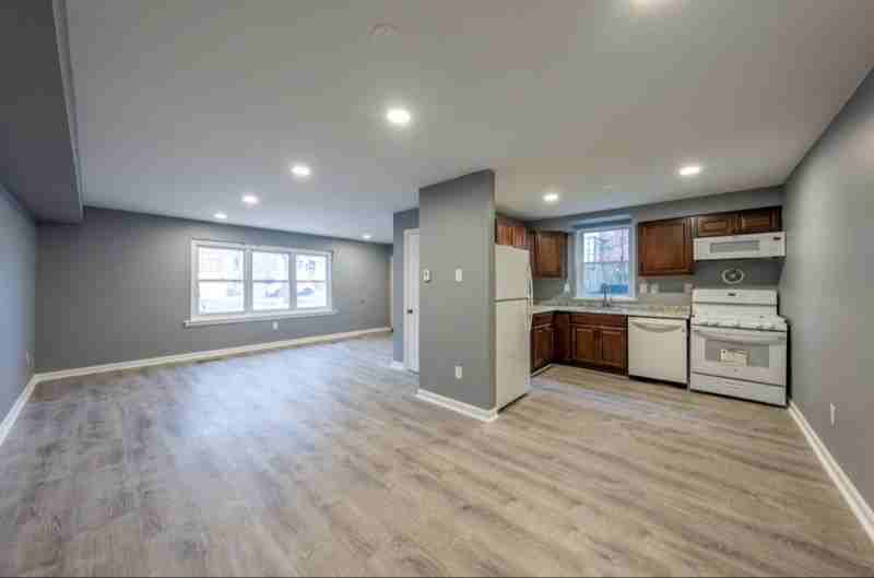 1726 Borbeck Ave 1st Fl - Photo 6 of 15