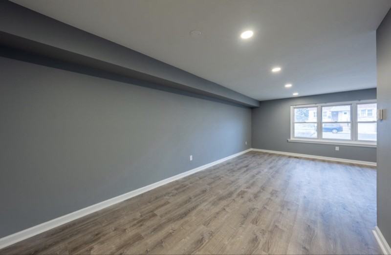 1726 Borbeck Ave 1st Fl - Photo 7 of 15