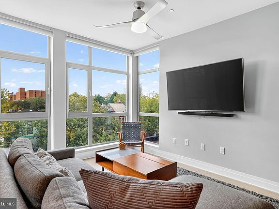 900 11th St Se #11 - Photo 4 of 16