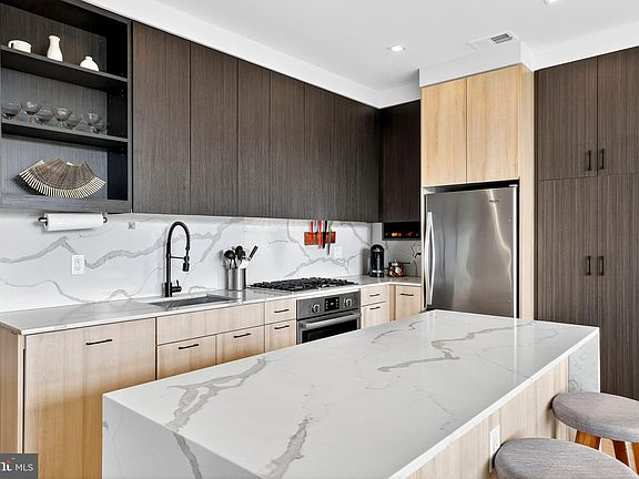 900 11th St Se #11 - Photo 7 of 16