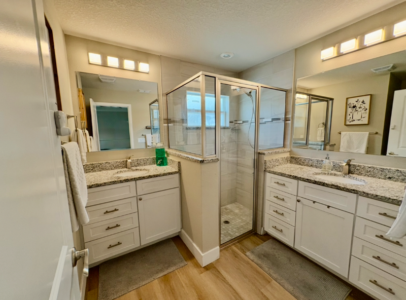 1084 E Pierce Ave - Photo 7 of 9