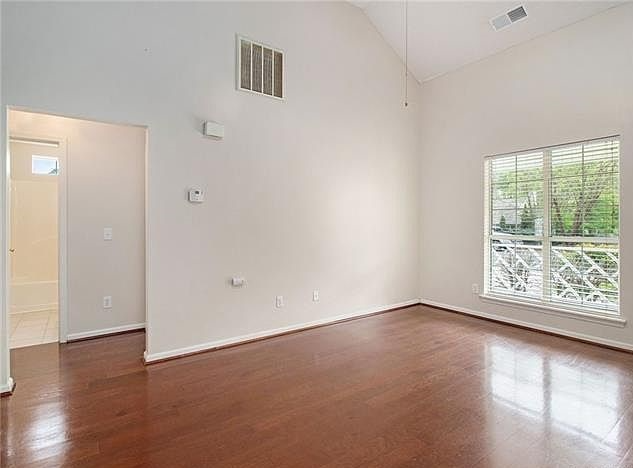 524 Lisa Carol Dr - Photo 3 of 15