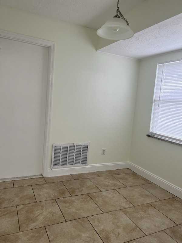 8622 Brackenwood Dr - Photo 2 of 19