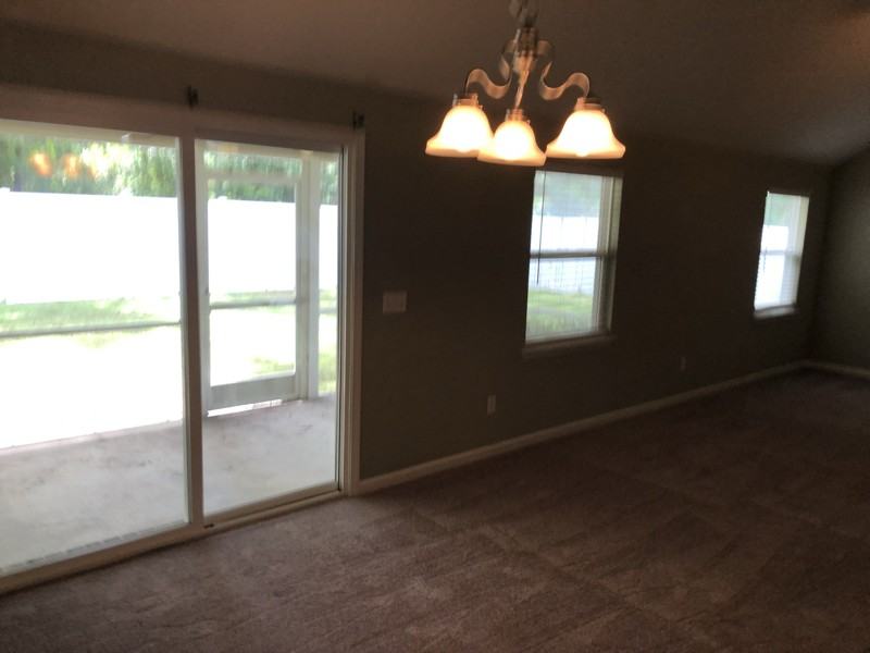 304 Gary Cir - Photo 4 of 10