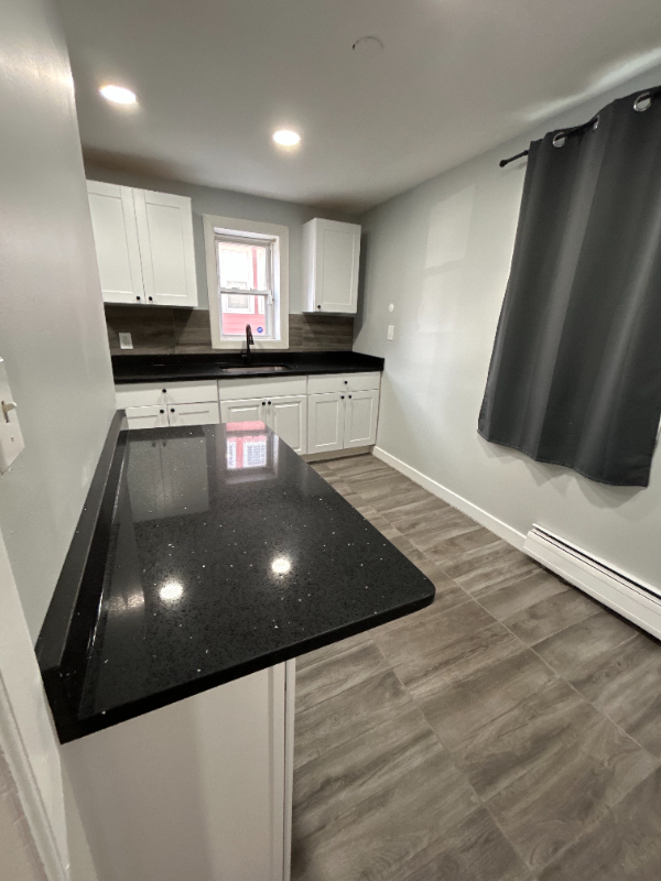 115 Grant Ave - Photo 4 of 20