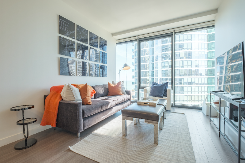 1184 S Indiana Ave - Photo 2 of 9