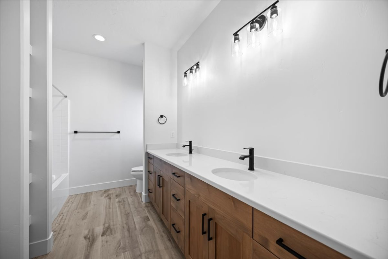 2130 Justine Ct - Photo 7 of 10