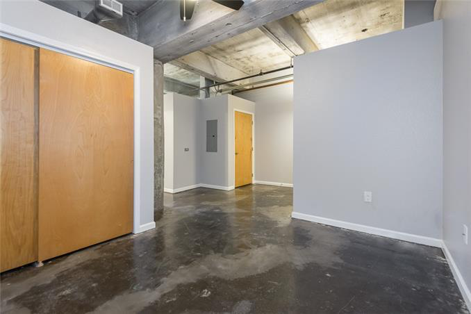 321 W 7th St #105 - Photo 6 of 13