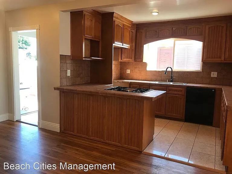 4733 Levelside Ave - Photo 2 of 17