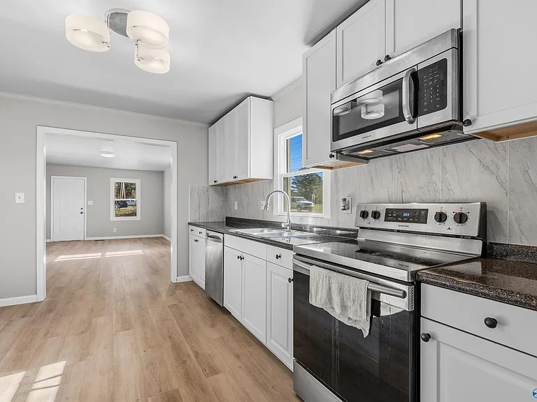 5624 Oakwood Rd Nw - Photo 4 of 12