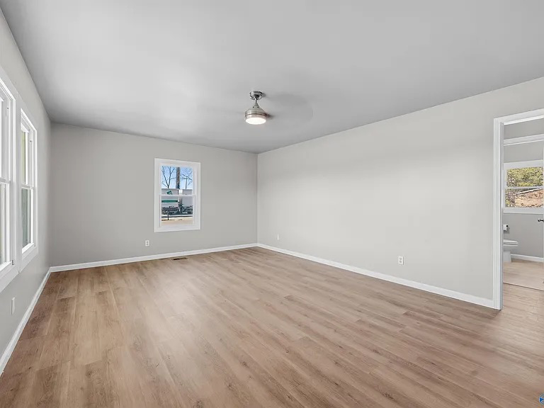 5624 Oakwood Rd Nw - Photo 5 of 12