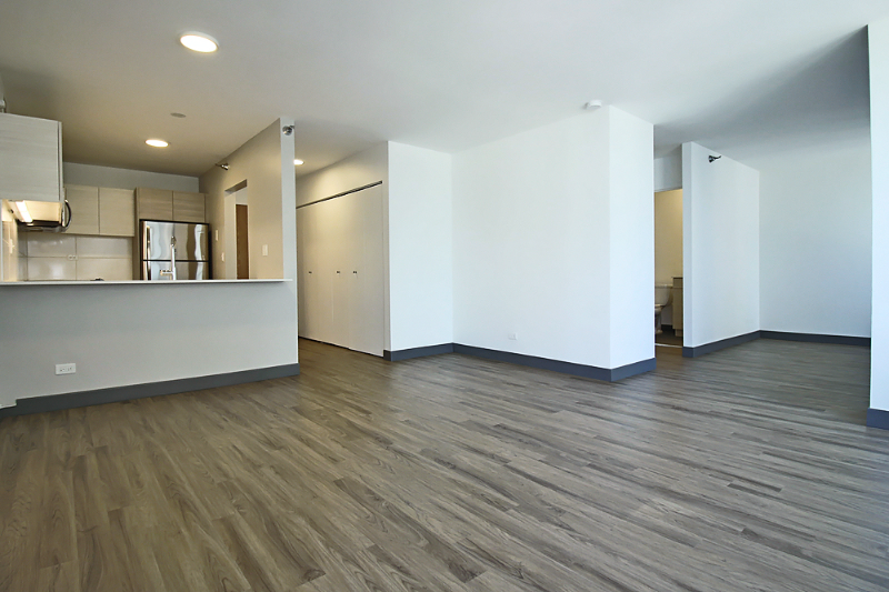 425 E Ohio St - Photo 2 of 12