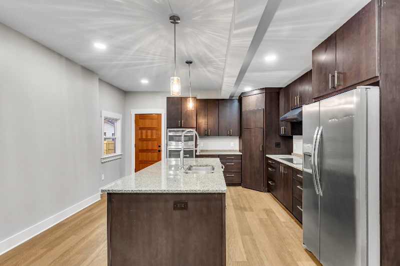 1323 Seiler Ave - Photo 2 of 13