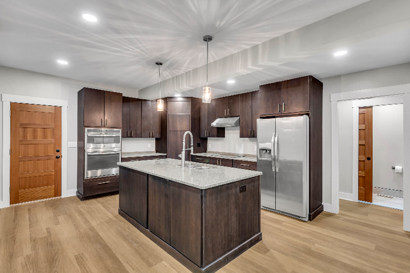 1323 Seiler Ave - Photo 4 of 13