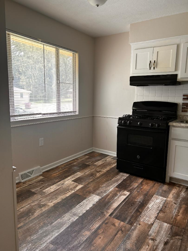 3213 N 52nd St - Photo 3 of 8